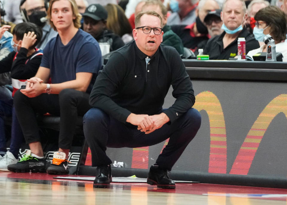Raptors coach Nick Nurse has a (heartwarming) method to his quirky madness when it comes to the trademark Sideline Squat. (Getty)