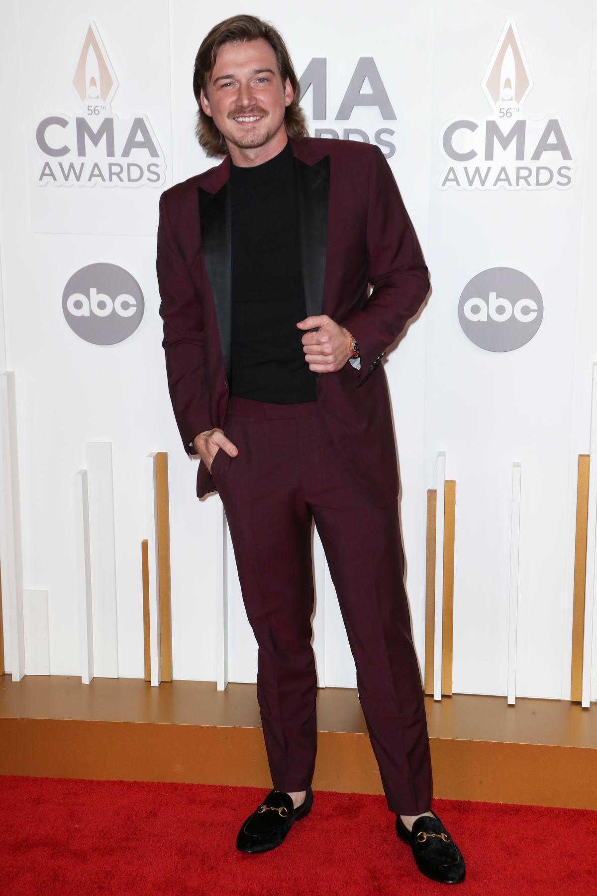 Wallen Hit the 2022 CMA Awards Red Carpet 1 Year After Being