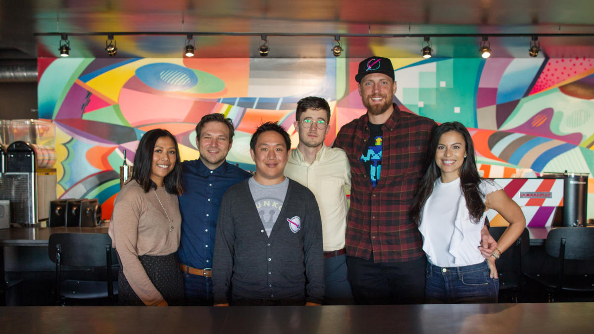 San Francisco Giants' Hunter Pence Alludes To Opening Gaming Coffee Shop,  Talks Esports