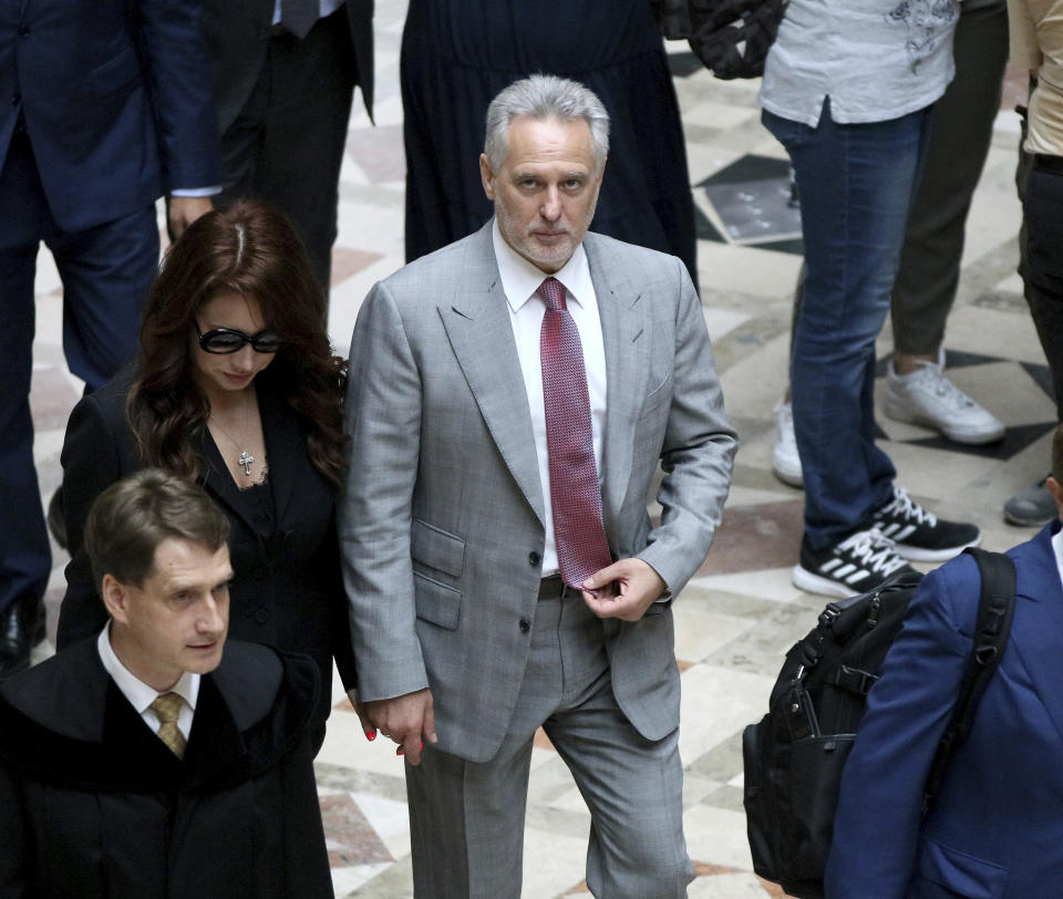 Ukrainian oligarch Dymitro Firtash arrives for the start of his trial at the Austrian supreme court in Vienna, Austria, Tuesday, June 25, 2019. Austrian supreme court rules on extradition case of Ukrainian oligarch Dymitro Firtash to the US. (AP Photo/Ronald Zak)