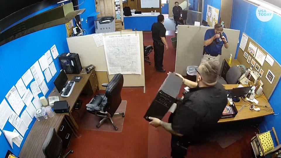 Police raid Kansas newspaper; publisher calls it 'Gestapo tactics'