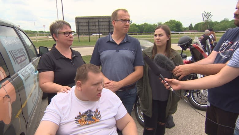 'These guys have big hearts': Motorcycle group delivers toys for kids in hospital