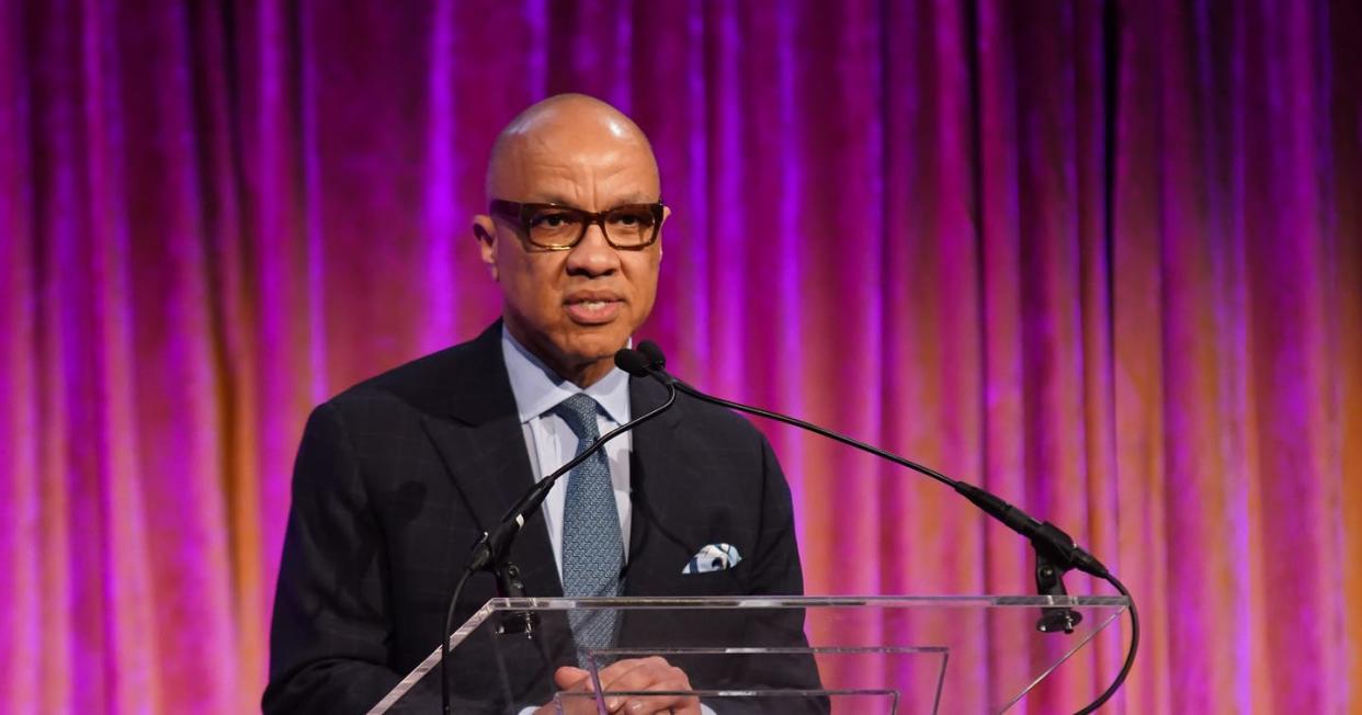 <span class="caption">The Ford Foundation, under Darren Walker's leadership, is joining with other foundations to give more money away. </span> <span class="attribution"><a class="link " href="https://www.gettyimages.com/detail/news-photo/darren-walker-during-the-skowhegan-awards-dinner-2019-at-news-photo/1144727886" rel="nofollow noopener" target="_blank" data-ylk="slk:Gonzalo Marroquin/Patrick McMullan/Getty Images;elm:context_link;itc:0;sec:content-canvas">Gonzalo Marroquin/Patrick McMullan/Getty Images</a></span>