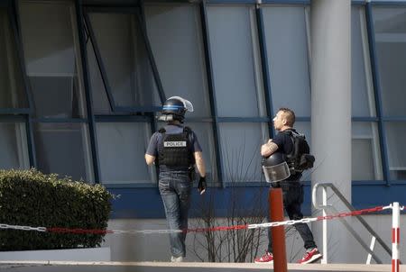 Police inside the Tocqueville high school after a shooting in Grasse, southern France, March 16, 2017. REUTERS/Eric Gaillard