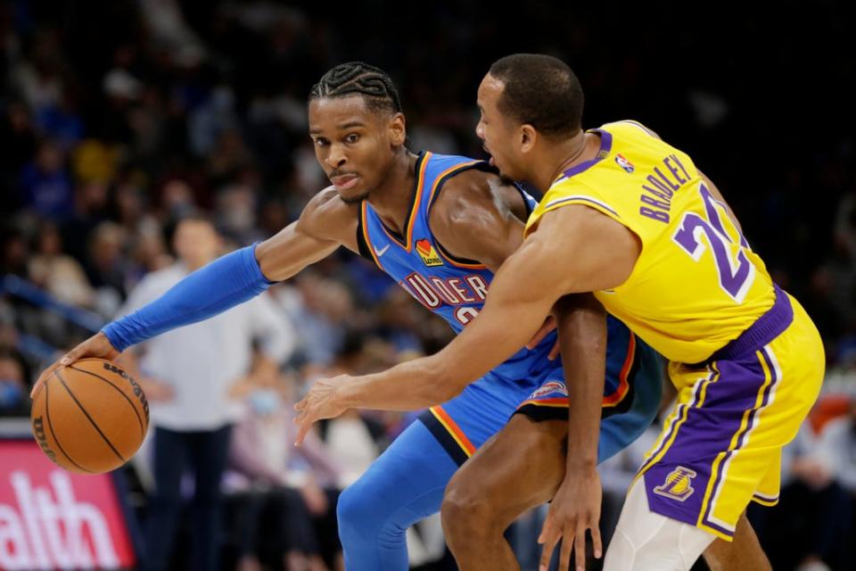 Oklahoma City Thunder guard Shai Gilgeous-Alexander (left) scored 27 points (Garett Fisbeck/AP) (AP)