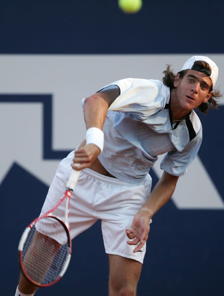 Febrero de 2006, en el court central del BALTC, Del Potro jugó por primera y única vez el main draw del ATP de Buenos Aires: cayó con el español Juan Carlos Ferrero.