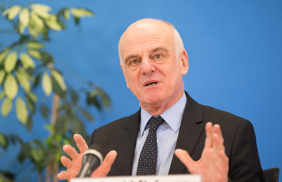 (170126) -- GENEVA, Jan. 26, 2017 (Xinhua) -- David Nabarro, UN Special Adviser on 2030 Agenda for Sustainable Development, addresses the media in the headquarters of World Health Organization (WHO) in Geneva, Switzerland, Jan. 26, 2017. The WHO Executive Board selected 3 nominees, Pakistani candidate Sania Nishtar, Ethiopian candidate Tedros Adhanom Ghebreyesus and British candidate David Nabarro, for the post of WHO Director-General on Wednesday. (Xinhua/Xu Jinquan)(zf) (Photo by Xinhua/Sipa USA)