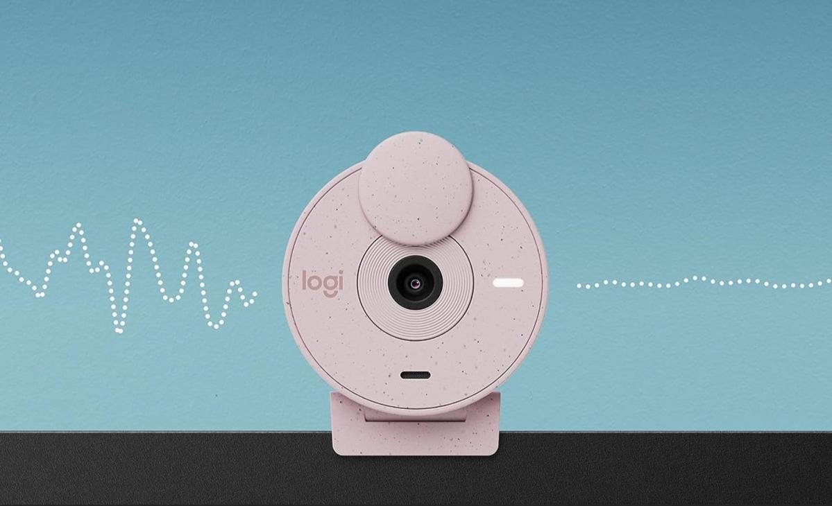 Logitech's Smart New Webcam Will Polish Up Your Online Image