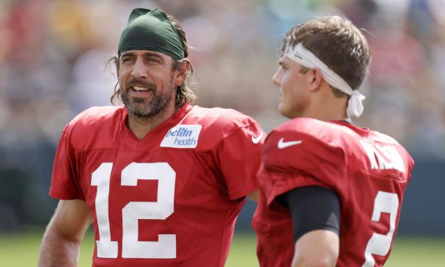 What's the holdup with Aaron Rodgers' trade to the Jets?