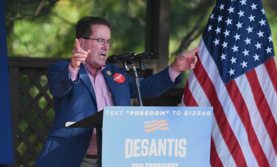 Rep. Chris Murphy gets the crowd ready as he introduces republican presidential candidate Ron DeSantis on Friday, June 2, 2023 for DeSantis’ ‘Great American Comeback’ tour at Okatie Ale House in Bluffton.