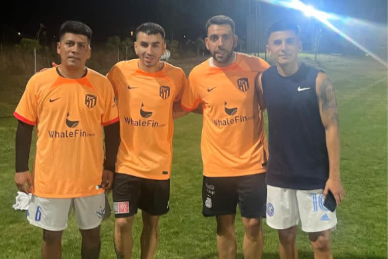 Ángel Correa jugó un picadito en Cañuelas con Thiago Almada, otro de los que están en la lista suplente de la selección argentina