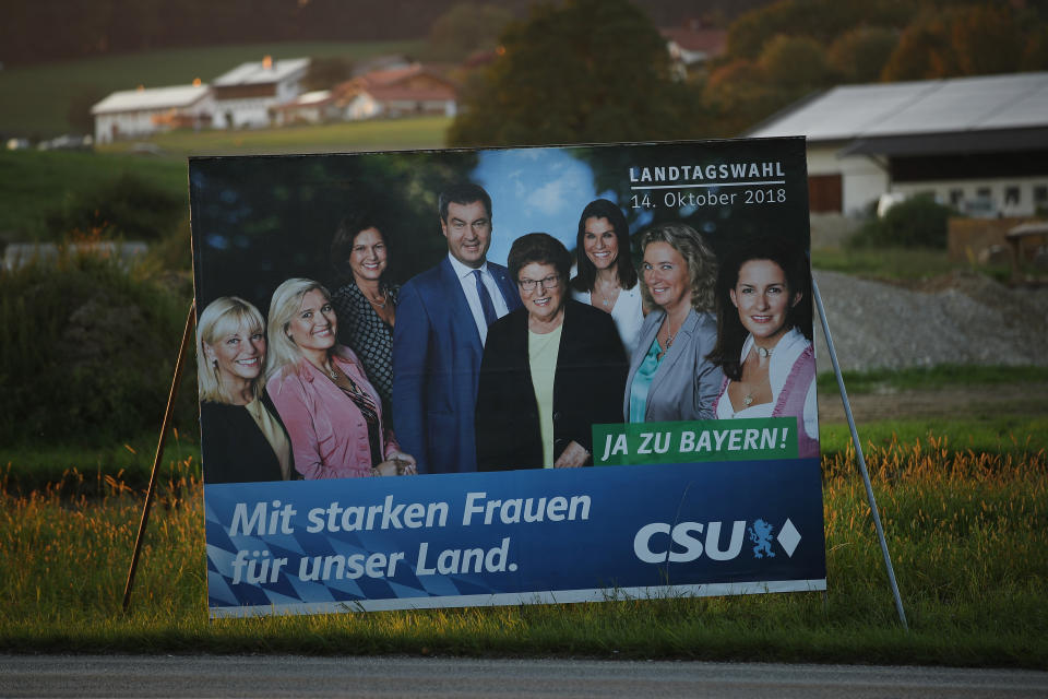 Mit diesem Wahlplakat will die CSU mehr Frauen für sich gewinnen (Bild: Getty Images)