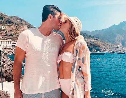 Marissa Casey Grossman and husband Gabriel Grossman were accused of faking their elaborate 'surprise' proposal to fans' fury. Photo: Instagram/fashionambitionist