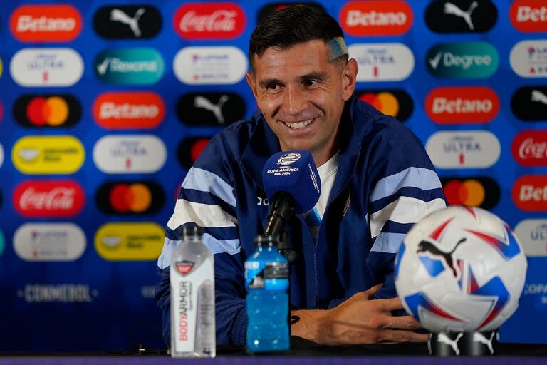 Conferencia de prensa de Lionel Scaloni y Emiliano Martínez previa a la final de la Copa América 2024.