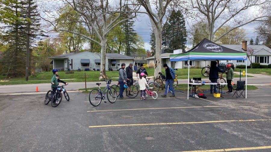 A bike rally in the Fulton Heights neighborhood. (Courtesy Earth Month GR)