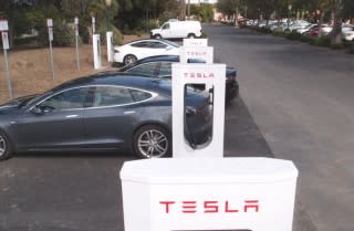 Tesla Supercharger stations at Harris Ranch, California, in April 2013 [photo: TeslaTap.com]