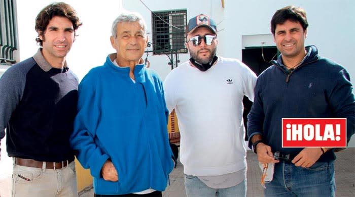 Kiko, Francisco y Cayetano Rivera con su tío Riverita