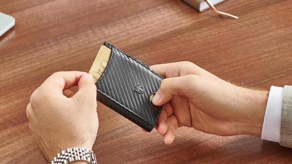 Don't be fooled by the slim design of this Travando wallet, as it's more than capable of carrying your on-the-go essentials.