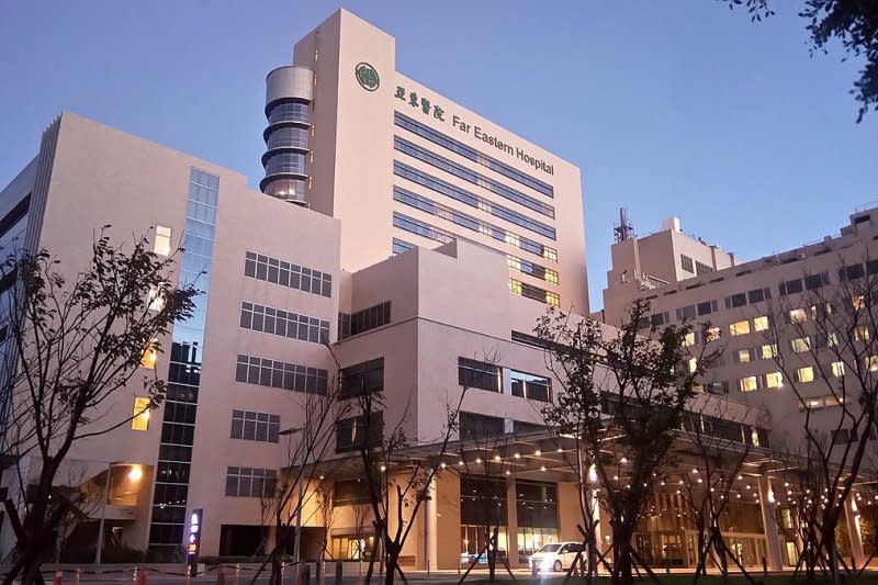 2017-07-13-亞東醫院-Swimjay228@wikipedia-CC BY 4.0