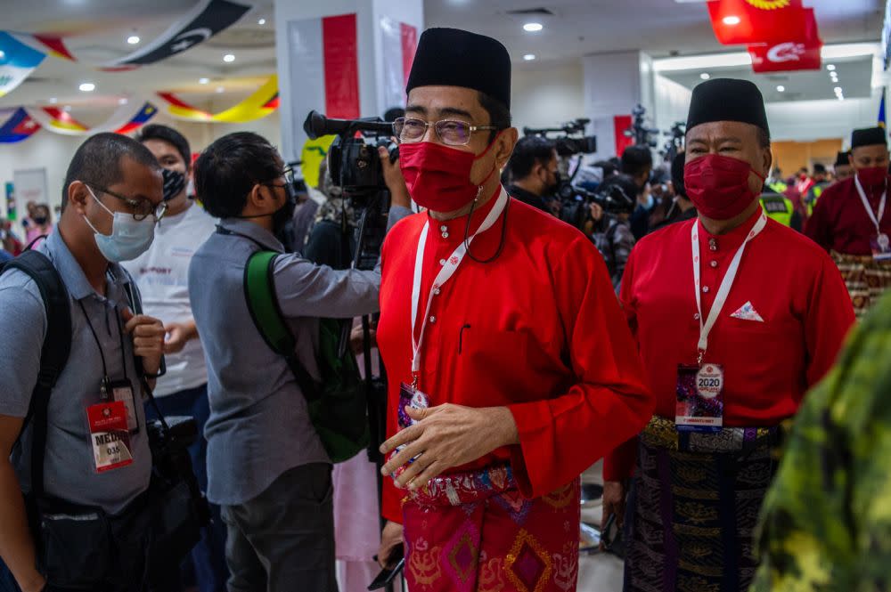 Umno supreme council member Datuk Zahidi Zainul Abidin said he will try to convince party president Datuk Seri Ahmad Zahid Hamidi to support PN, during the party’s Emergency Supreme Council meeting later today. — Picture by Shafwan Zaidon