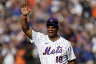 Former New York Mets' Darryl Strawberry waves as he is introduced during an Old-Timers' Day ceremony before a baseball game between the Colorado Rockies and the New York Mets on Saturday, Aug. 27, 2022, in New York. (AP Photo/Adam Hunger)