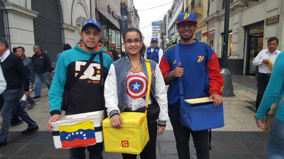 De abogado en Venezuela a vendedor de arepas en Perú