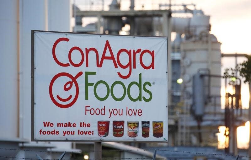 ConAgra Foods production facility is seen in Oakdale, California, December 18, 2015.  REUTERS/Fred Greaves/File Photo                