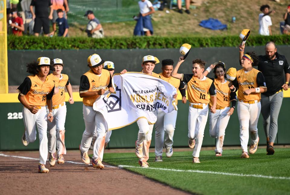 Lake Mary's Little League championship team is headed to Disney World