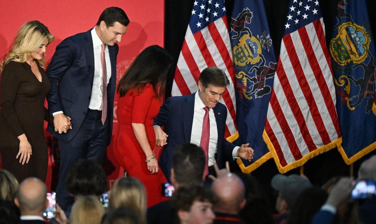 Mehmet Oz speaks on Nov. 8, 2022, shortly before losing his bid for Pennsylvania senator during the midterm elections. <a href="https://media.gettyimages.com/id/1244627627/photo/us-vote-election-pennsylvania-oz.jpg?s=1024x1024&w=gi&k=20&c=lUvOAgR4MaAjyRLRCnPAexyipJWV7qC10aFXa49rJOg=" rel="nofollow noopener" target="_blank" data-ylk="slk:Ed Jones/AFP via Getty Images;elm:context_link;itc:0;sec:content-canvas" class="link ">Ed Jones/AFP via Getty Images</a>