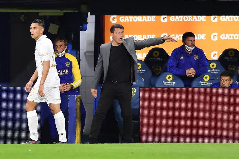 Battaglia, a una semana de su primer superclásico al frente de Boca, y en el Monumental