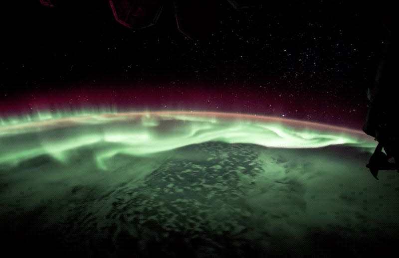 aurora southern lights earth's atmosphere international space station iss