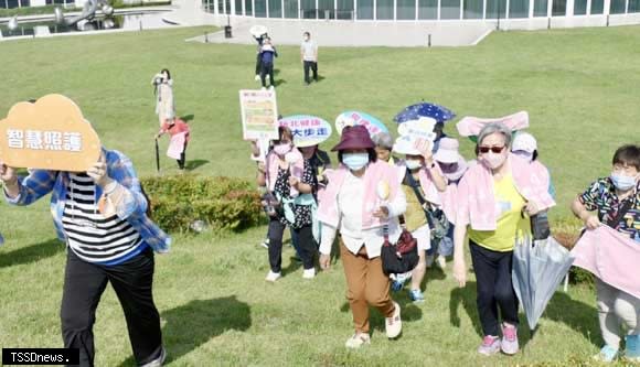 新北打造健康大步走持續以「智慧永續減碳」推動智慧城市發展。（圖：新北衛生局提供）