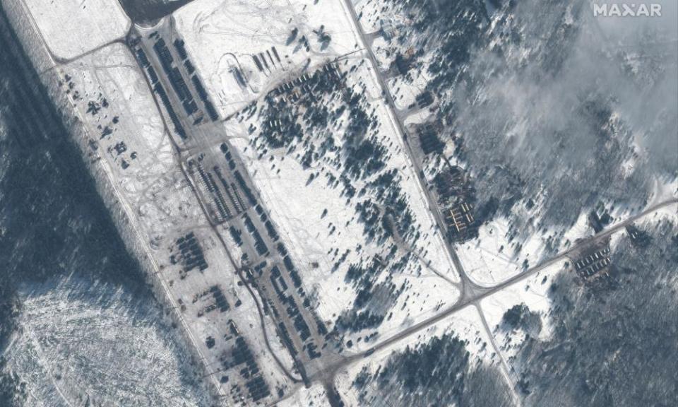 Troops in Zyabrovka airfield