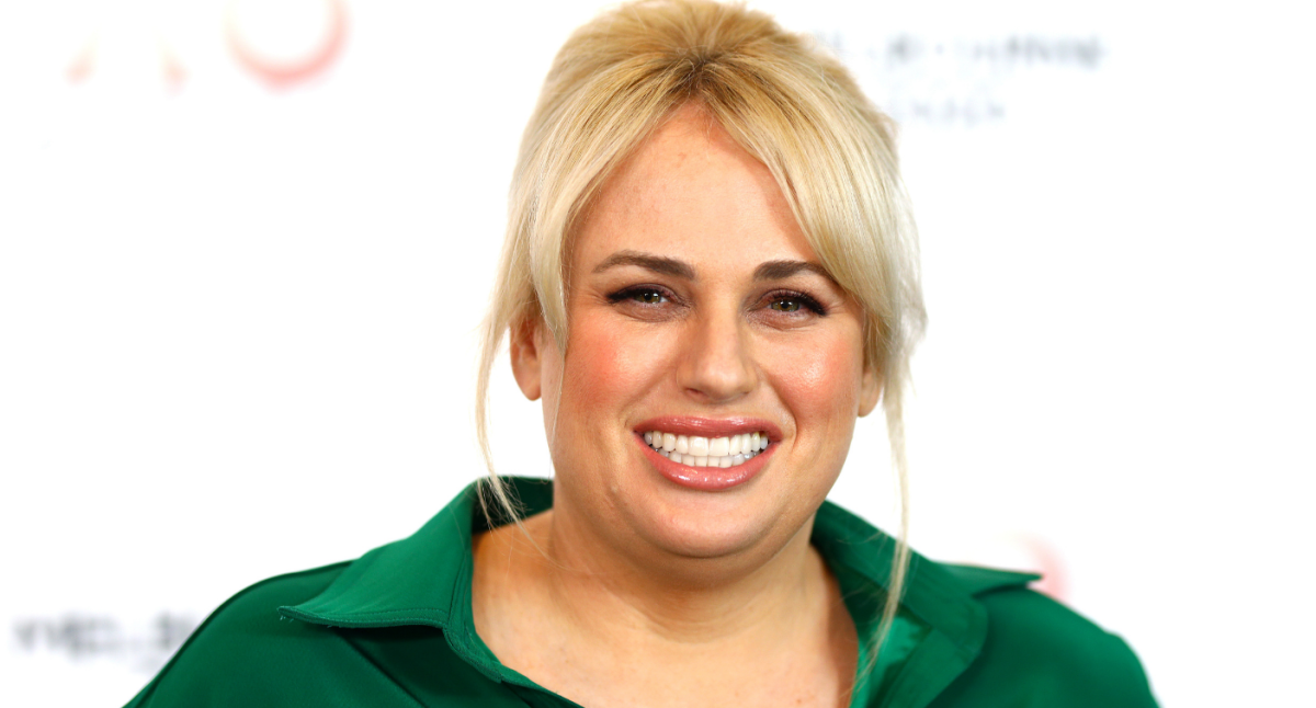 Rebel Wilson's Metallic Black Leggings While Hiking: Shows Off