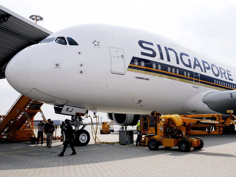 Singapore Airlines pilot fails alcohol test. Flight SQ247 Melbourne to Wellington cancelled.