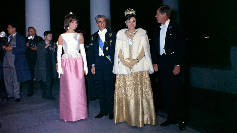 (L-R) Jacqueline Kennedy Onassis, Shah of Iran, Mohammad Reza Pahlavi, Farah Pahlavi and John F. Kennedy