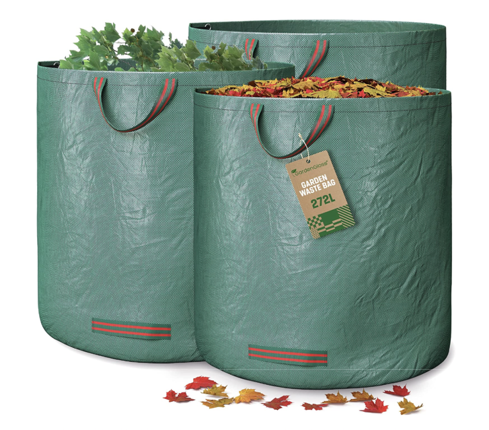 Der Gartensack ist selbststehend und steht sehr stabil. Zudem wird ein Verstärkungsring für den oberen Rand geliefert, um zusätzliche Stabilität zu gewährleisten! (Bild: Amazon)