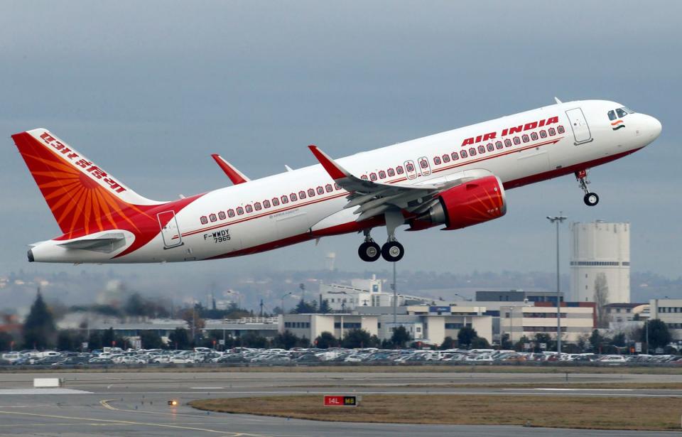 Air India Airbus takes off (REUTERS/Regis Duvignau)