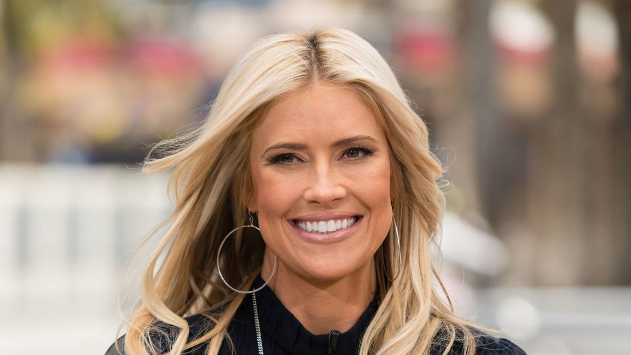 christina anstead visits extra