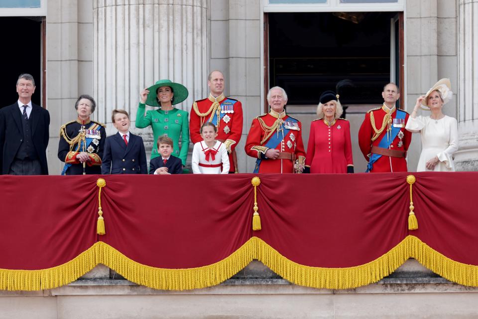 LONDON, ENGLAND - JUNE 17: Sir Timothy Laurence, Princess Anne, Princess Royal, Prince George of Wales, Prince Louis of Wales, Catherine, Princess of Wales, Princess Charlotte of Wales, Prince William, Prince of Wales, King Charles III, Queen Camilla, Prince Edward, Duke of Edinburgh and Sophie, Duchess of Edinburgh stand on the balcony of Buckingham Palace to watch a fly-past of aircraft by the Royal Air Force during Trooping the Colour on June 17, 2023 in London, England. Trooping the Colour is a traditional parade held to mark the British Sovereign's official birthday. It will be the first Trooping the Colour held for King Charles III since he ascended to the throne. (Photo by Chris Jackson/Getty Images)