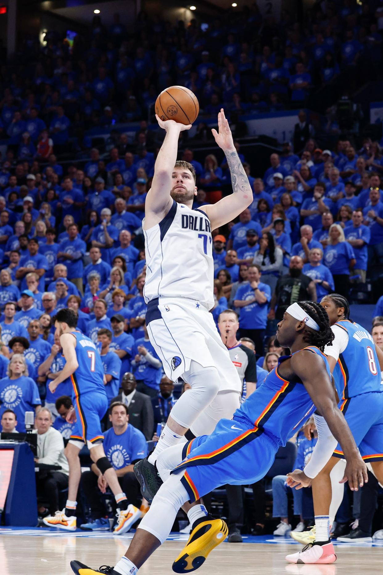 Luka Doncic scored 29 points in the Mavericks' Game 2 win over the Thunder.