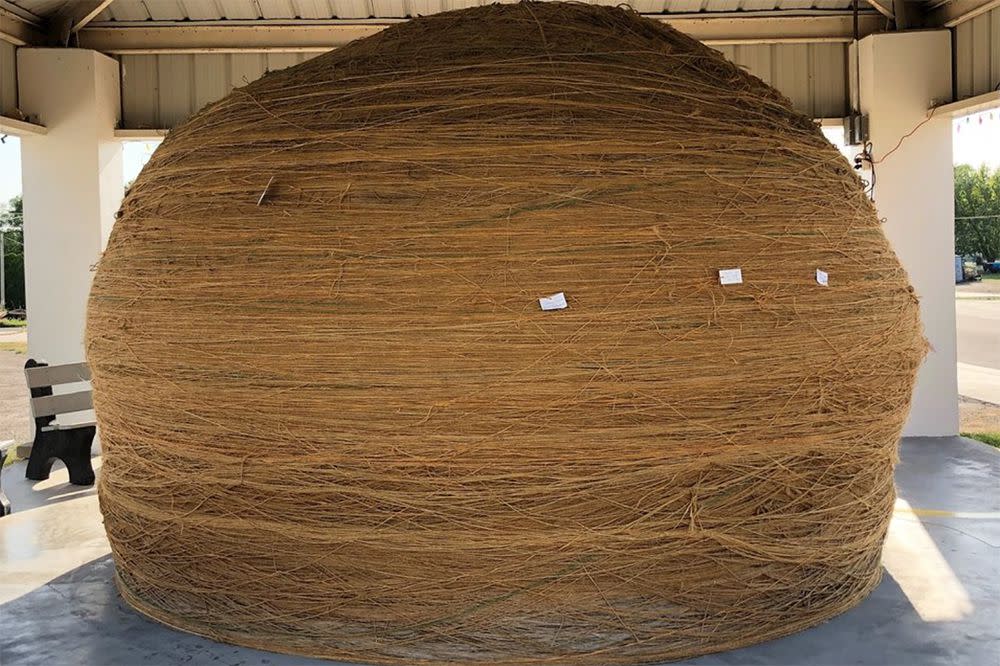 The World's Largest Ball of Twine, Kansas