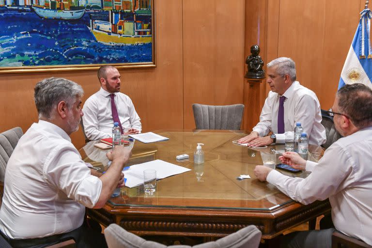 Roberto Feletti, Martín Guzmán, Julián Domínguez y Matías Kulfas en el encuentro de esta noche