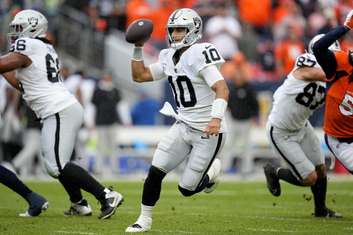 Raiders blow out Broncos - NBC Sports