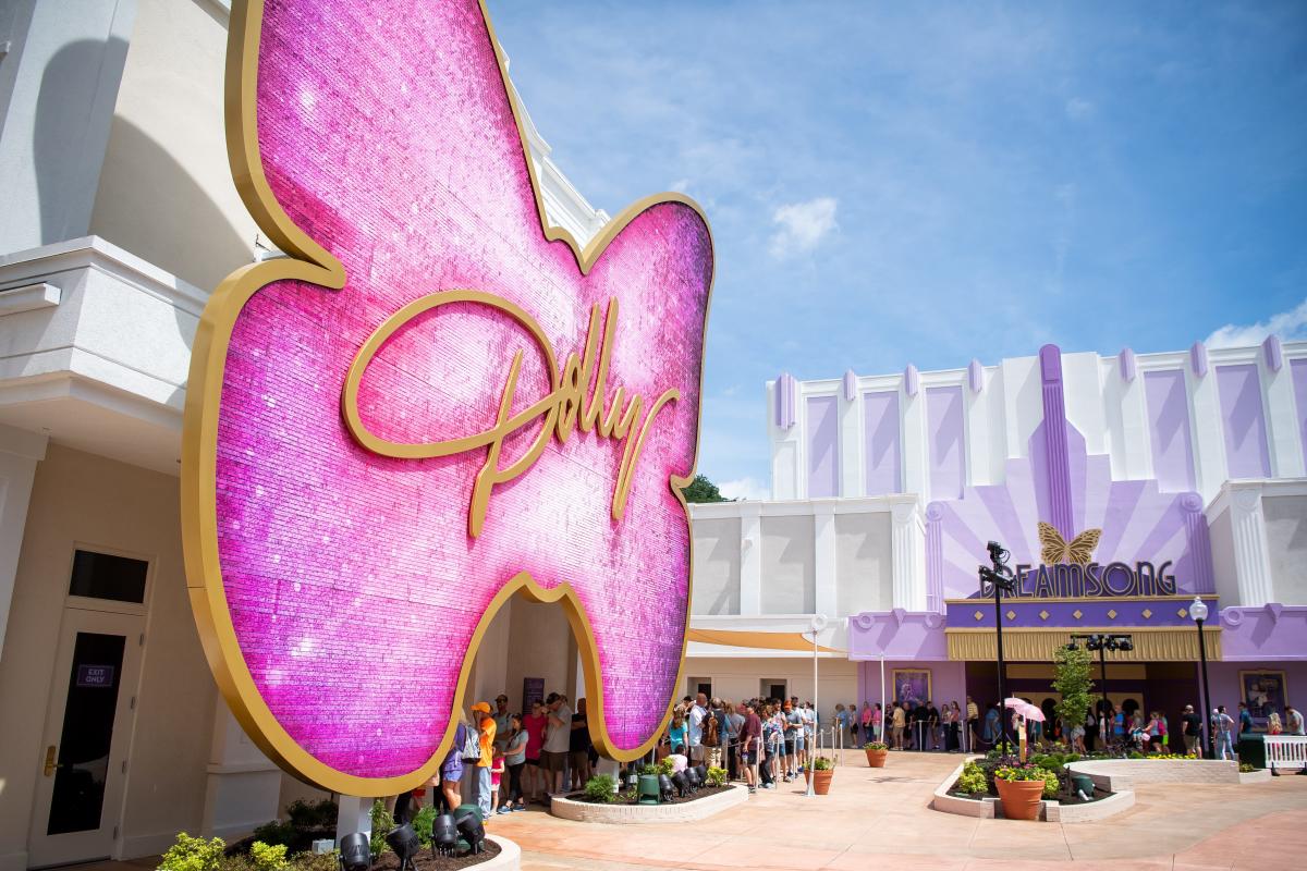 Dollywood forced to close for the day an hour after opening. Here’s why