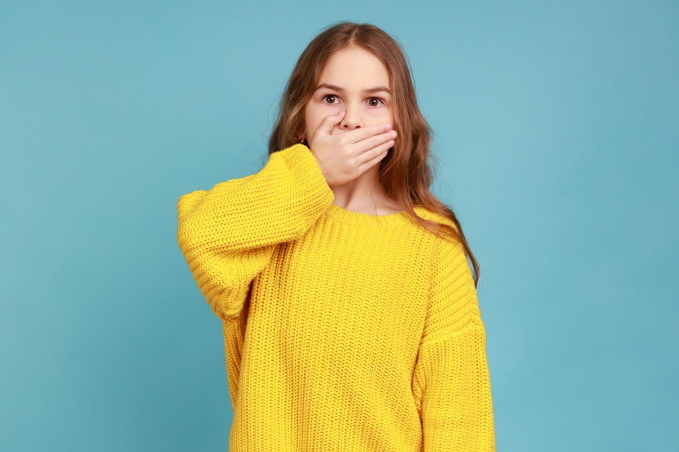 Experts warn against having a big reaction to your kid repeating a curse word. (Photo: Getty Creative stock image)