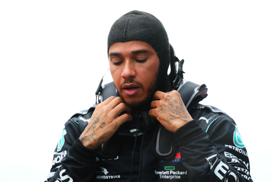 Retrato del piloto Lewis Hamilton