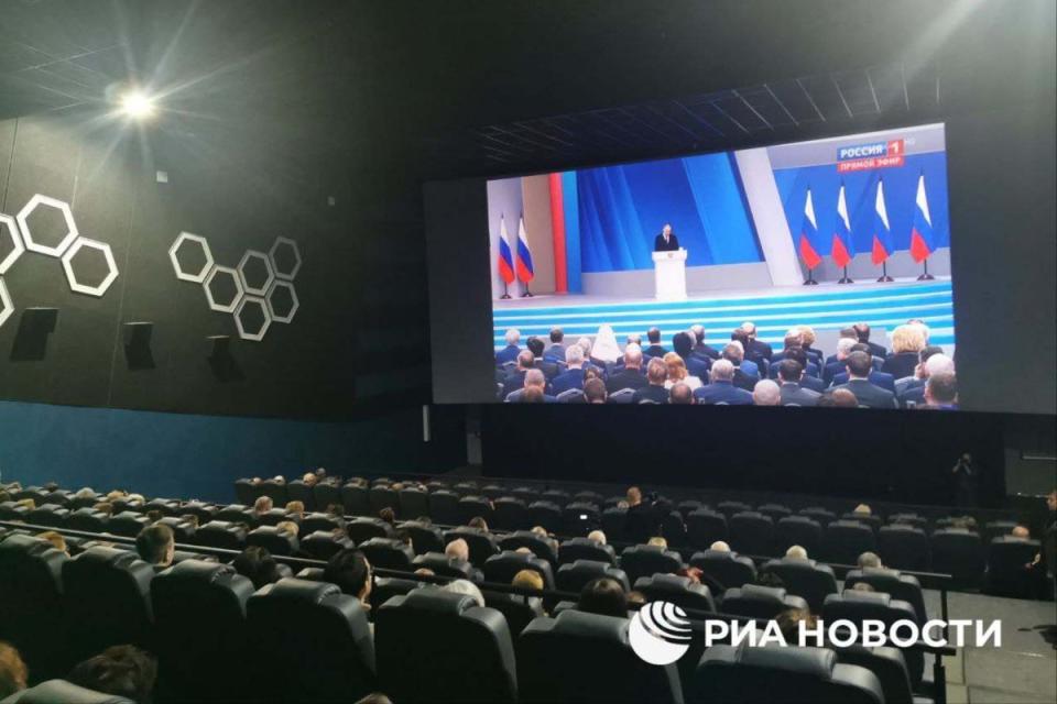 Russian civilians watch Vladimir Putin’s address from a cinema in Volgograd, 600 miles south of Moscow (Telegram)