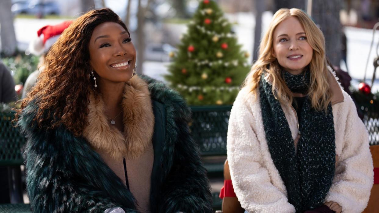 best christmas ever l to r brandy norwood as jackie, heather graham as charlotte in best christmas ever