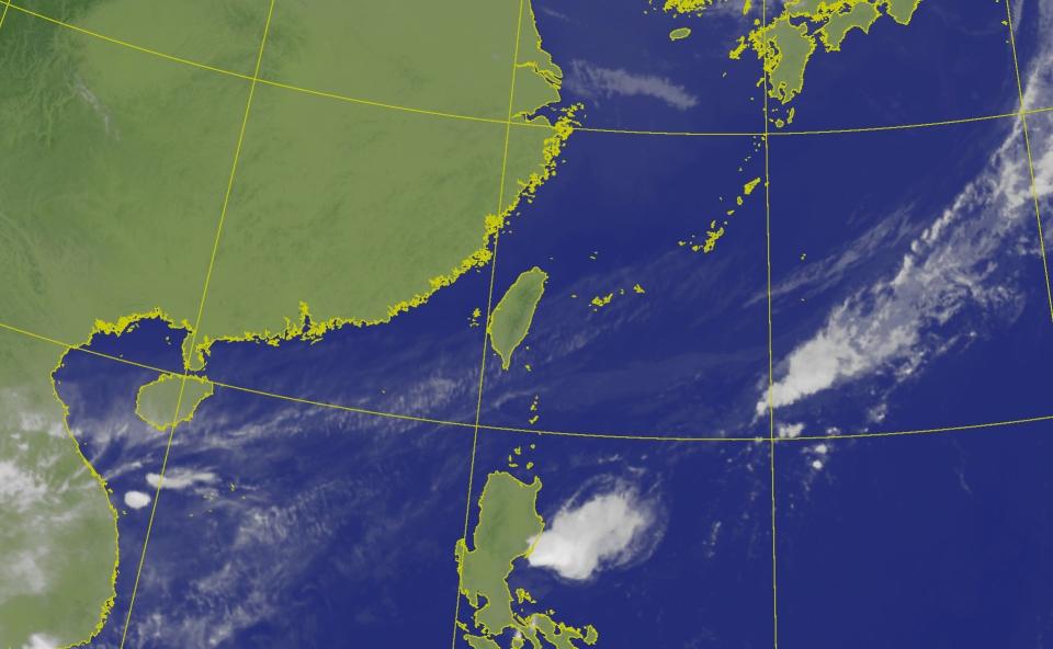 白天氣溫回升，各地為多雲到晴，僅花東地區及恆春半島有局部短暫雨。（圖：氣象局網站）